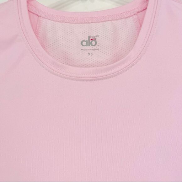 Alo Yoga CoolFit Light Pink Mesh Short Sleeve Stretch Performance Athetic Shirt - Picture 11 of 14